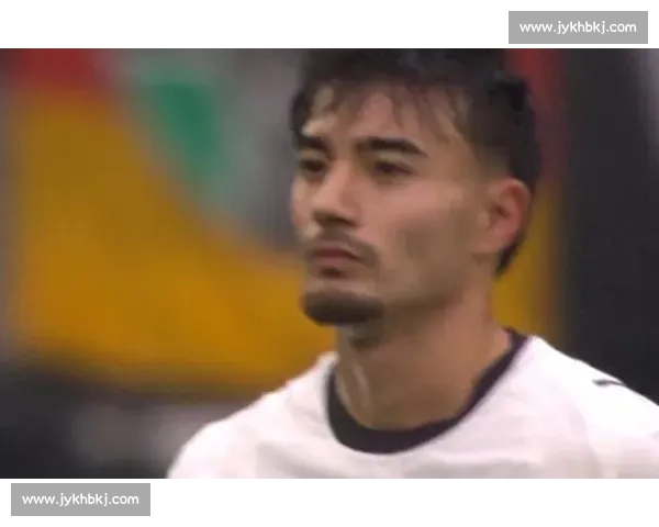 红牌 + 致歉!卡斯特罗普飞铲迪亚斯:幸好没踢重 红牌 + 致歉!卡斯特罗普飞铲迪亚斯:幸好没踢重